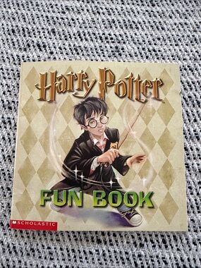 Scholastic Harry Potter Fun Book - Green and Gold Artwork